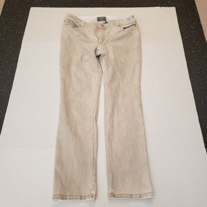 Chicos so slimming size 1.5/ 10 jeans